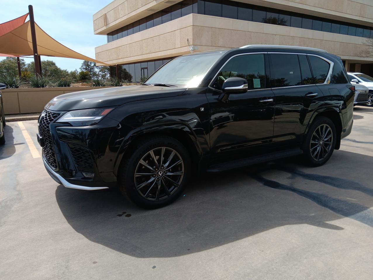 2026 Lexus LX 700h F SPORT Handling