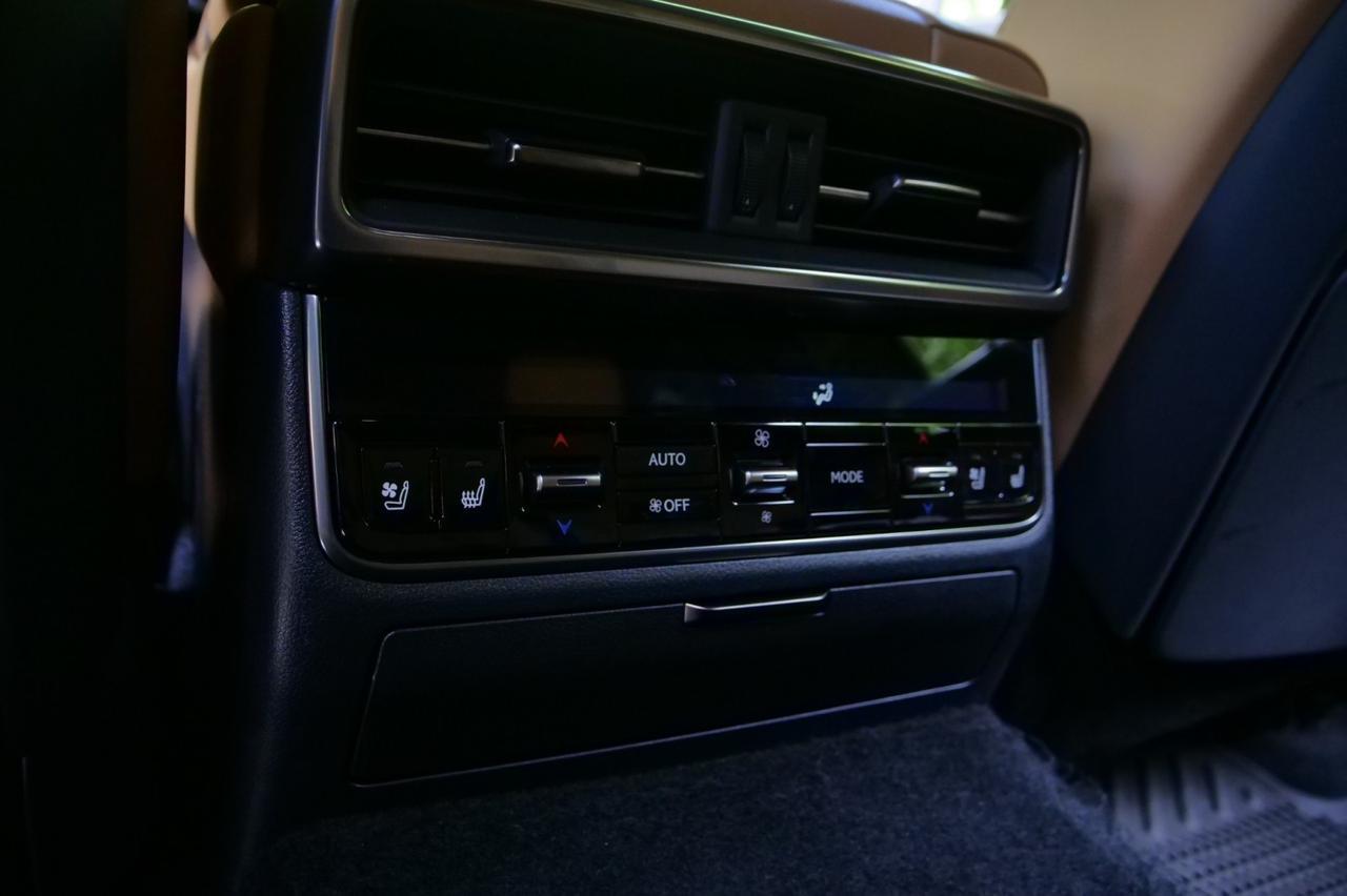 2026 Lexus LX 700h Luxury / 4WD / Appearance Package / Massage Seats! Lincolnton NC