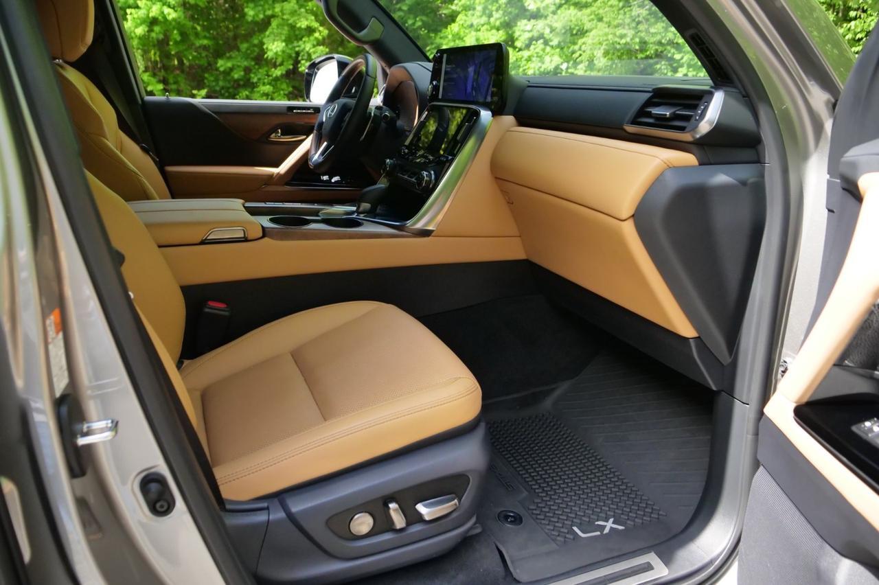 2026 Lexus LX 700h Luxury / 4WD / Appearance Package / Massage Seats! Lincolnton NC
