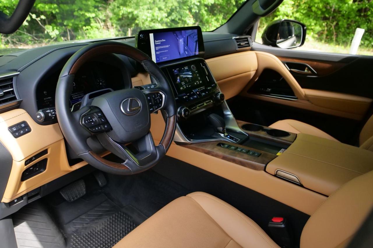 2026 Lexus LX 700h Luxury / 4WD / Appearance Package / Massage Seats! Lincolnton NC