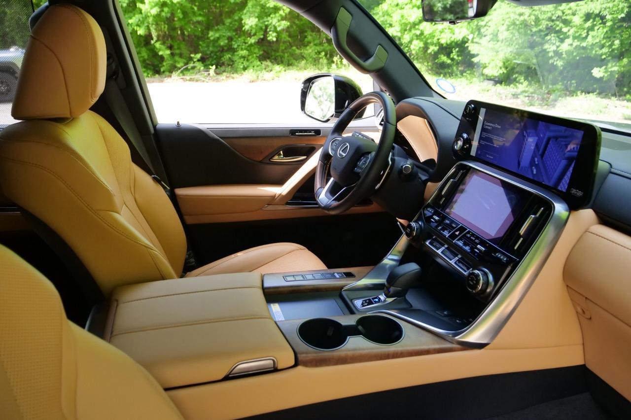 2026 Lexus LX 700h Luxury / 4WD / Appearance Package / Massage Seats! Lincolnton NC