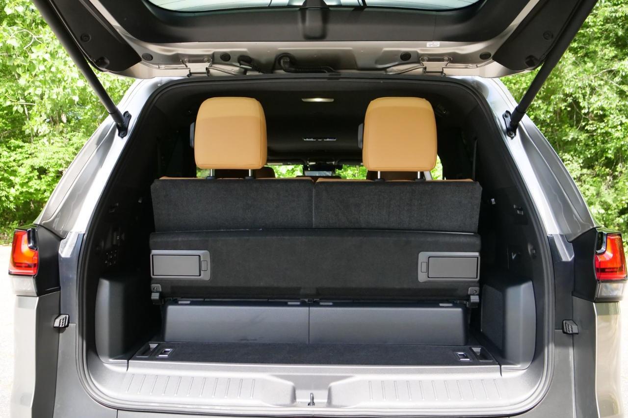 2026 Lexus LX 700h Luxury / 4WD / Appearance Package / Massage Seats! Lincolnton NC