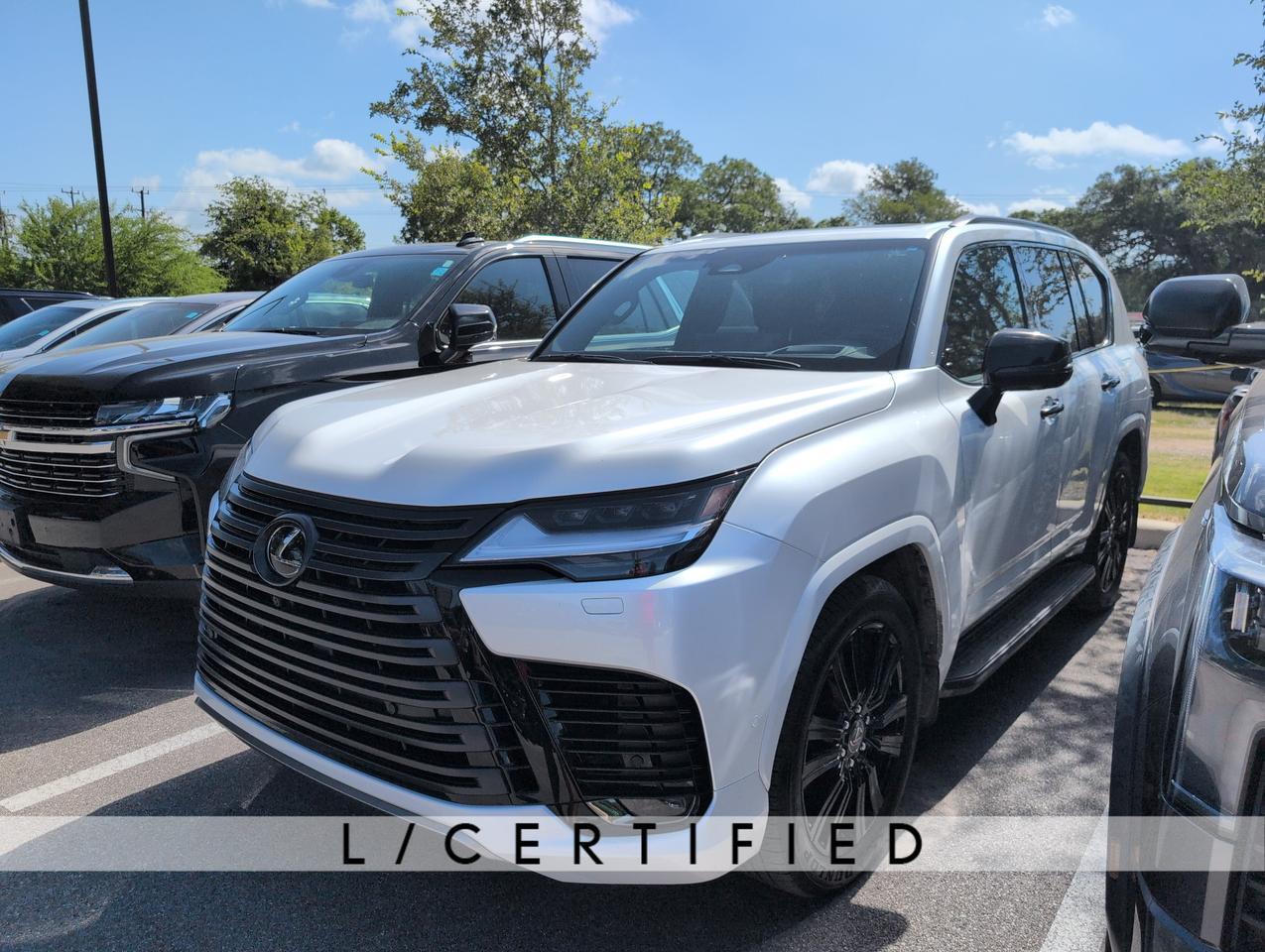 2026 Lexus LX 700h Luxury