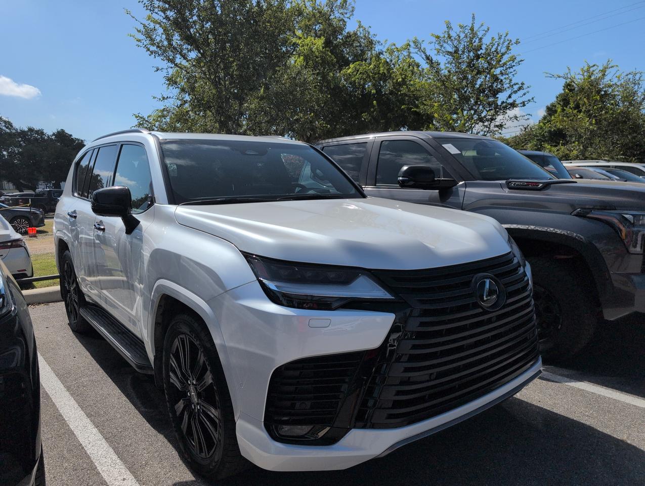 2026 Lexus LX 700h Luxury