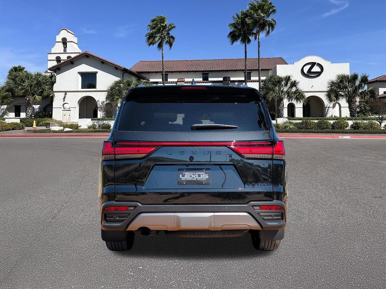 2026 Lexus LX 700h Luxury