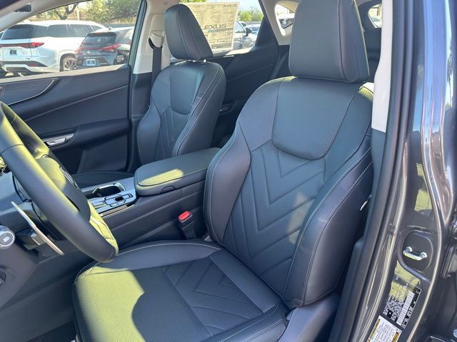 2026 Lexus NX 350h Luxury