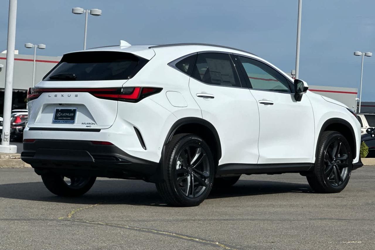 2026 Lexus NX 450h+ Luxury