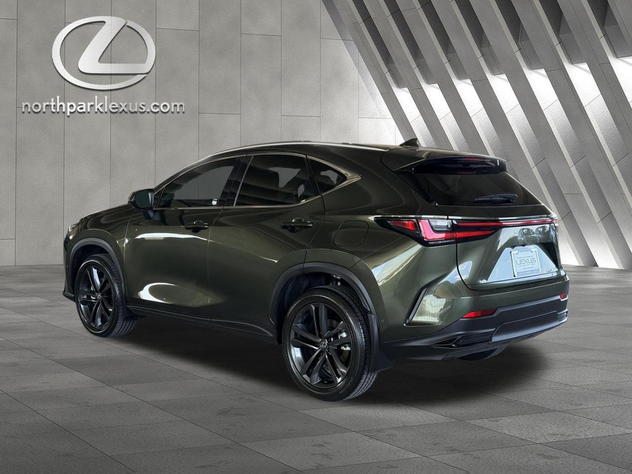 2026 Lexus NX 450h+ Luxury
