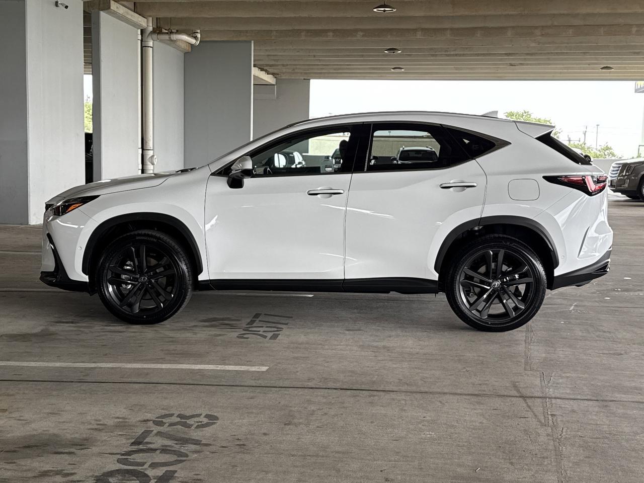 2026 Lexus NX 450h+ Luxury