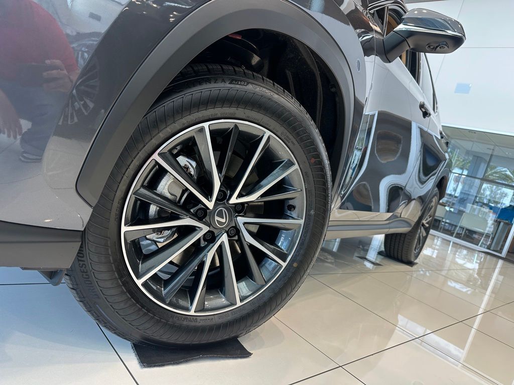 2026 Lexus NX 450h PREMIUM PLUS AWD