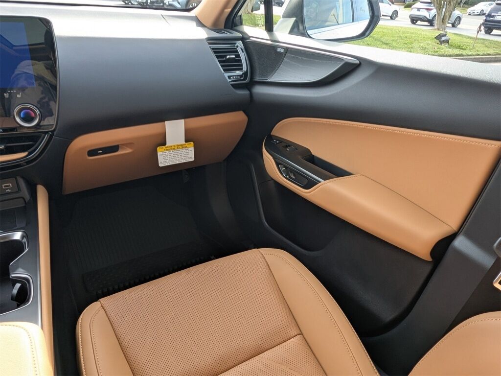 2026 Lexus NX PLUG-IN HYBRID ELECTRIC VEHICLE NX 450h+ LUXURY AWD Richmond VA