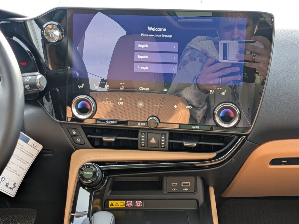 2026 Lexus NX PLUG-IN HYBRID ELECTRIC VEHICLE NX 450h+ LUXURY AWD Richmond VA