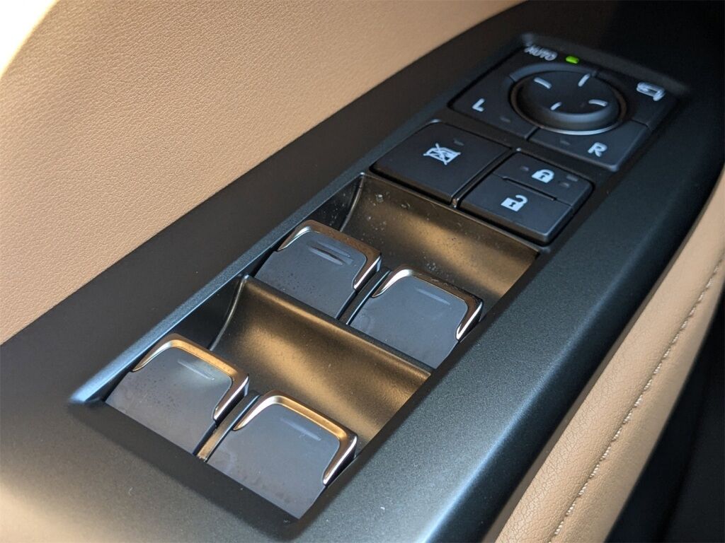 2026 Lexus NX PLUG-IN HYBRID ELECTRIC VEHICLE NX 450h+ LUXURY AWD Richmond VA