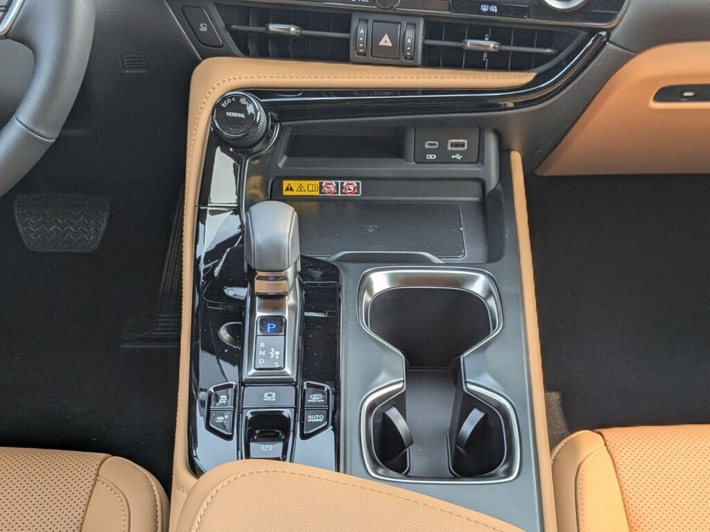 2026 Lexus NX PLUG-IN HYBRID ELECTRIC VEHICLE NX 450h+ PREMIUM AWD Richmond VA