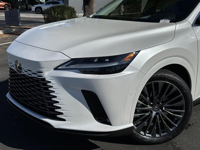 2026 Lexus RX 450h Luxury AWD photo 4