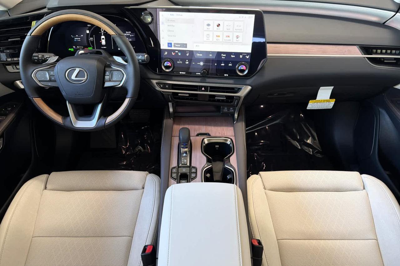 2026 Lexus RX 450h+ Luxury