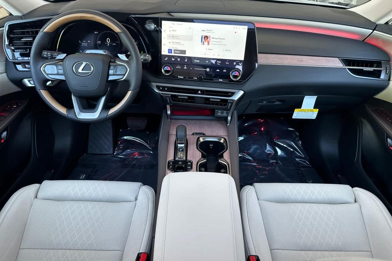 2026 Lexus RX 450h+ Luxury