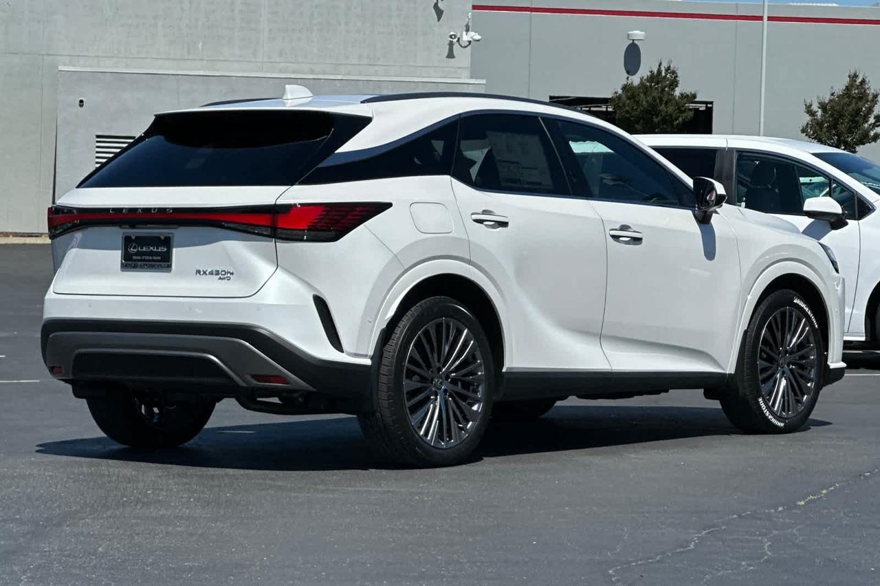 2026 Lexus RX 450h+ Luxury