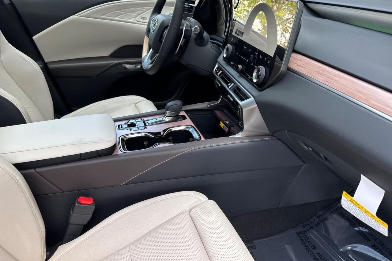 2026 Lexus RX PLUG-IN HYBRID ELECTRIC VEHICLE RX 450h+ LUXURY AWD Roseville CA