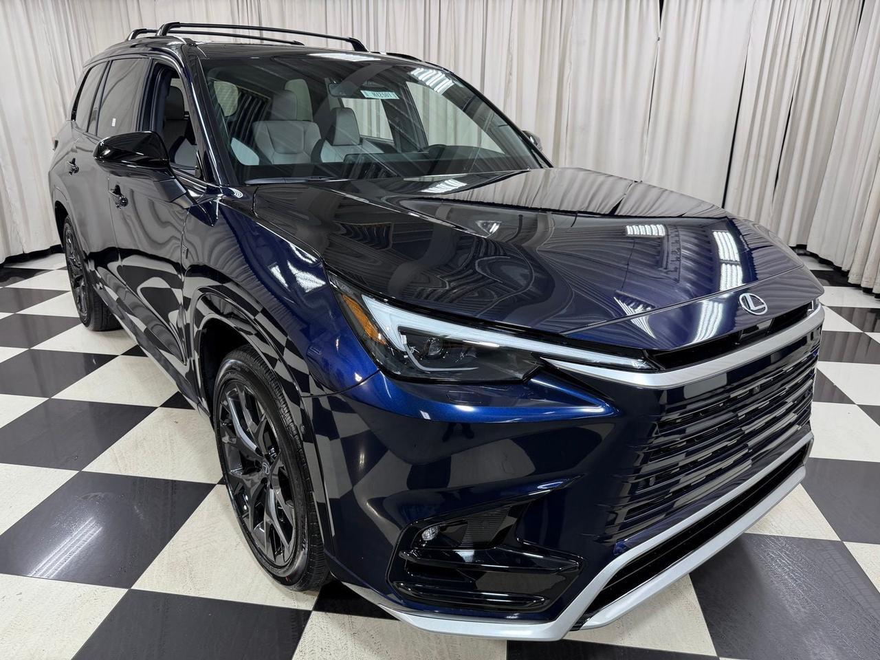 2026 Lexus TX HYBRID