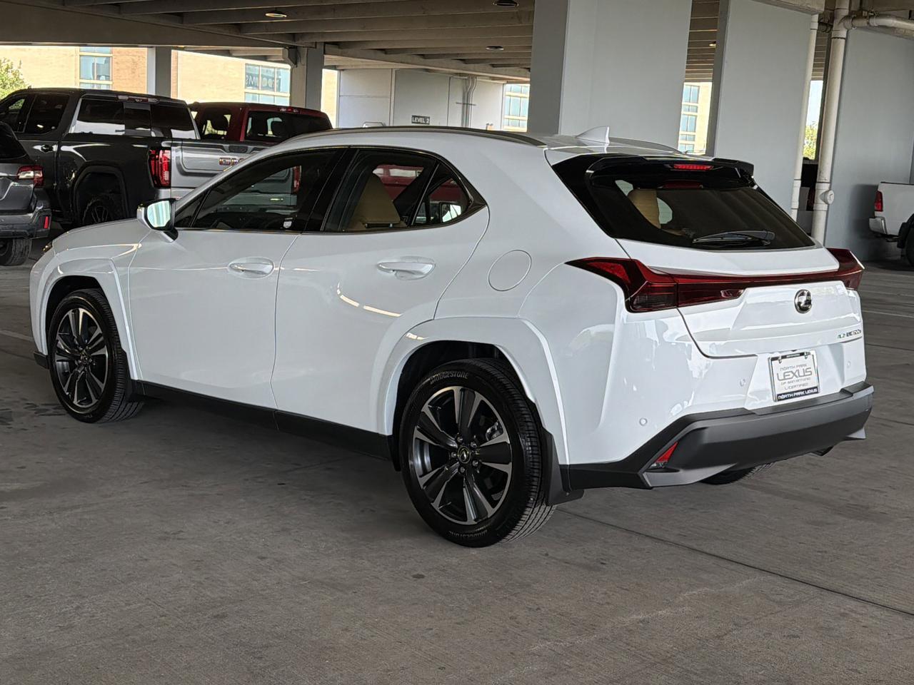 2026 Lexus UX 300h Premium
