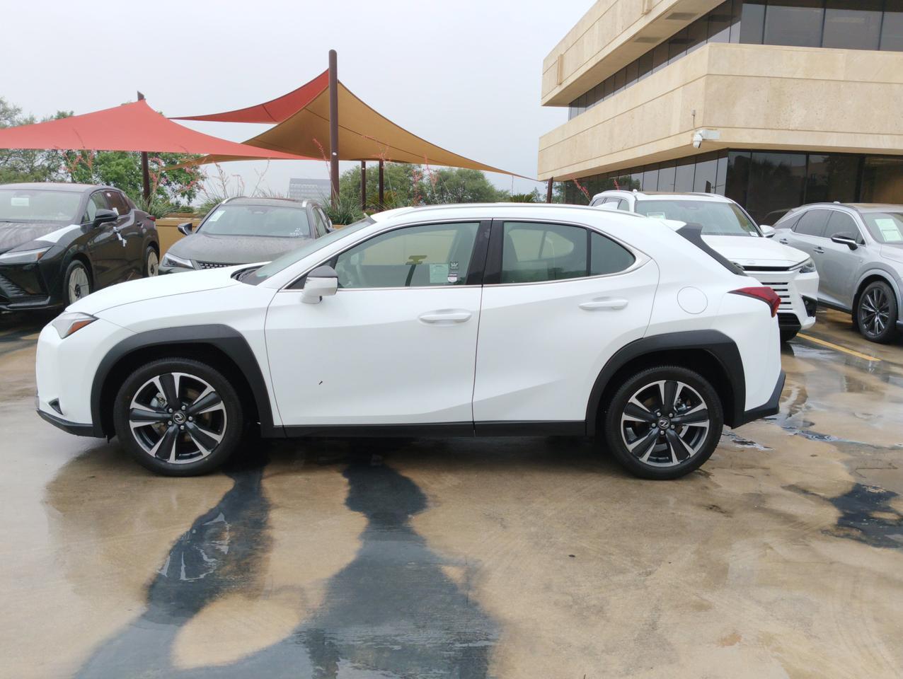 2026 Lexus UX 300h