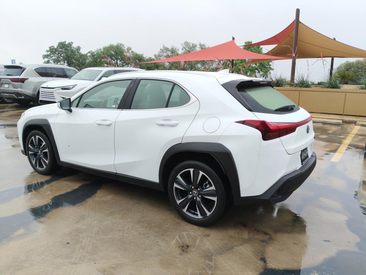 2026 Lexus UX 300h