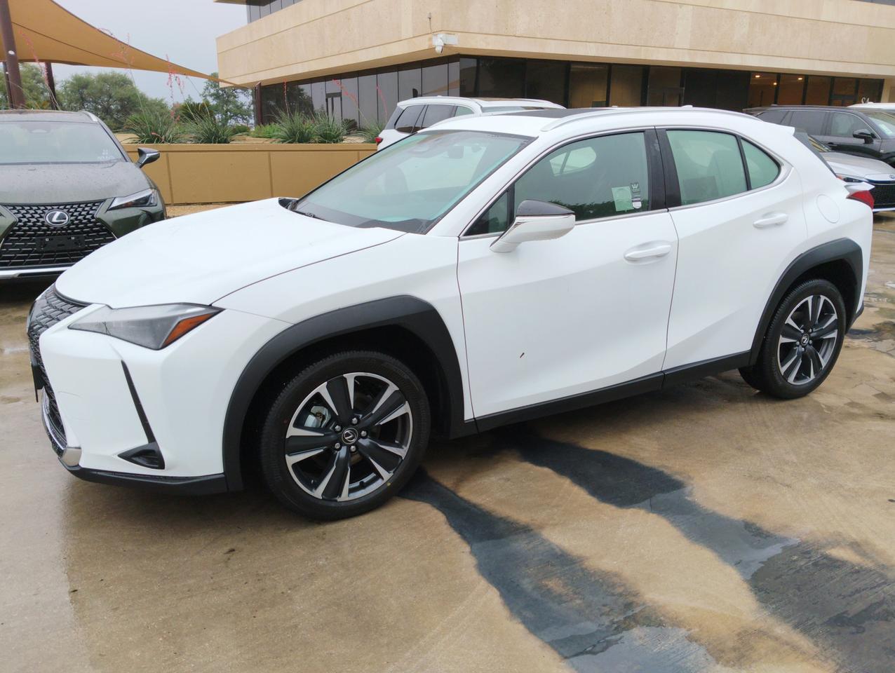 2026 Lexus UX 300h