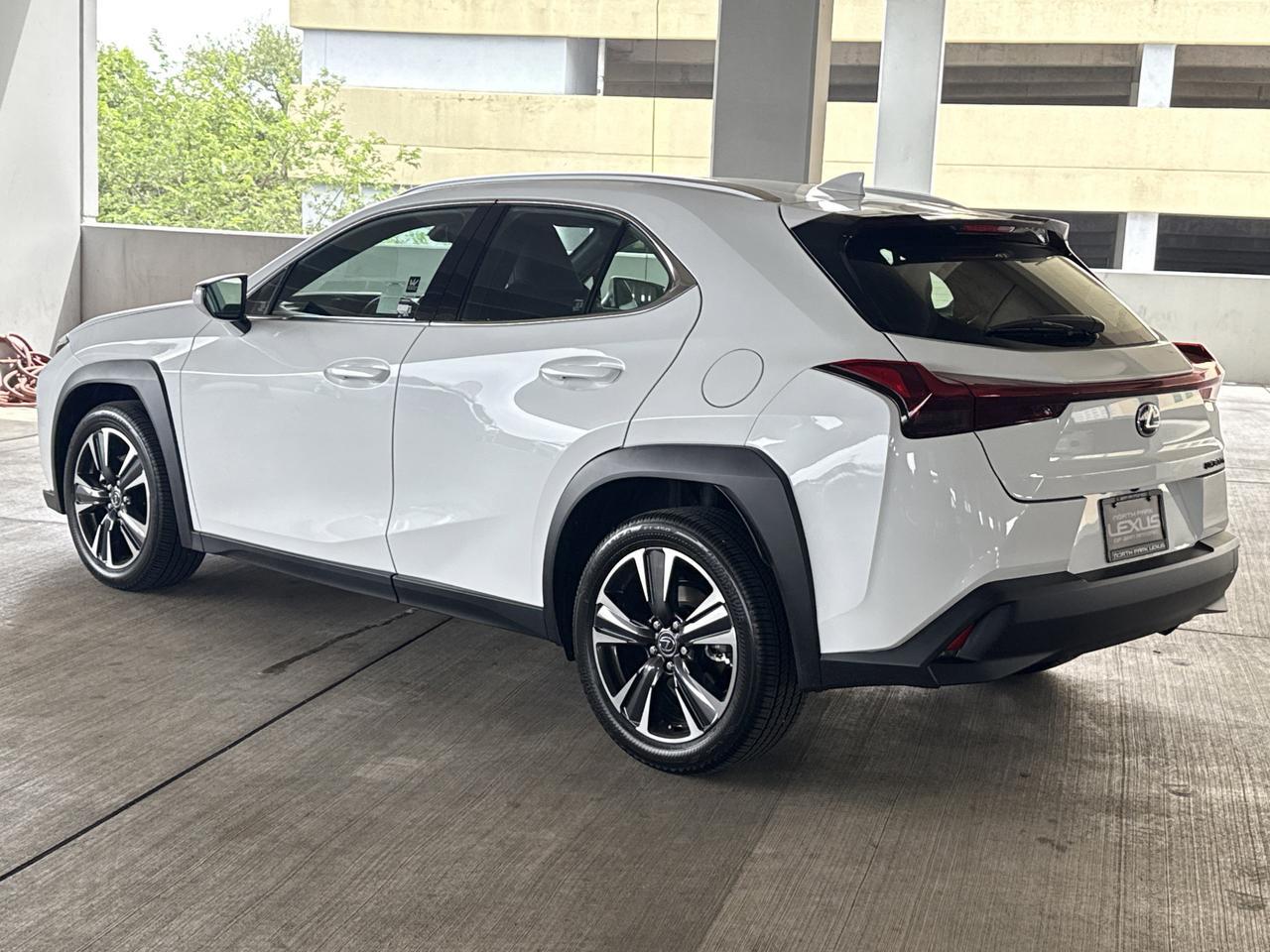 2026 Lexus UX 300h