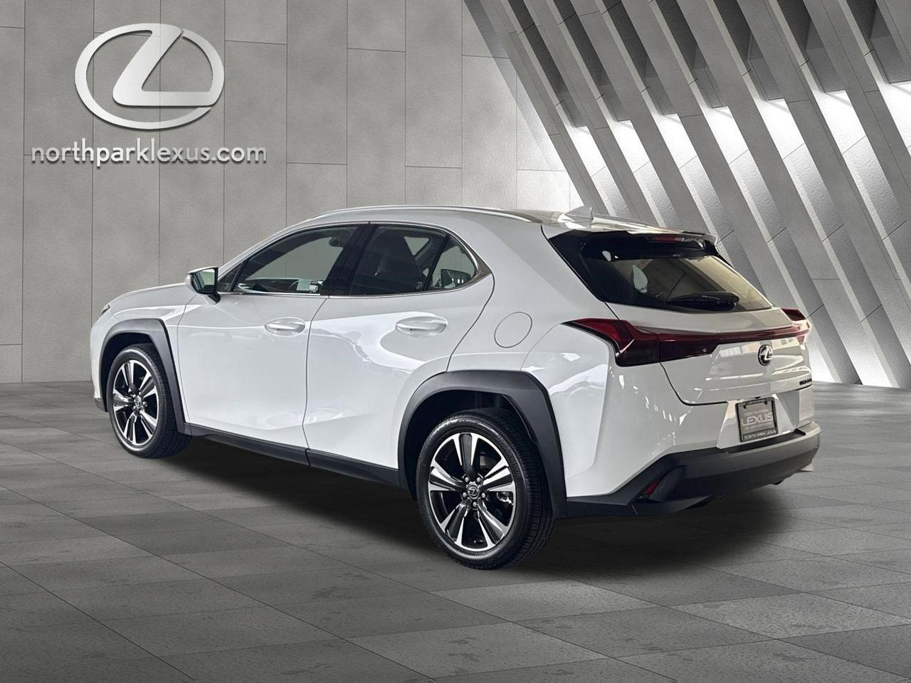 2026 Lexus UX 300h