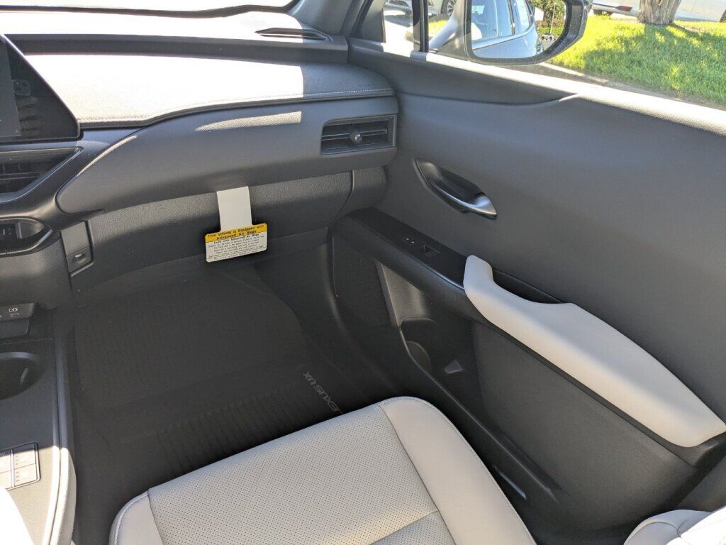 2026 Lexus UX HYBRID UX 300h PREMIUM AWD Richmond VA