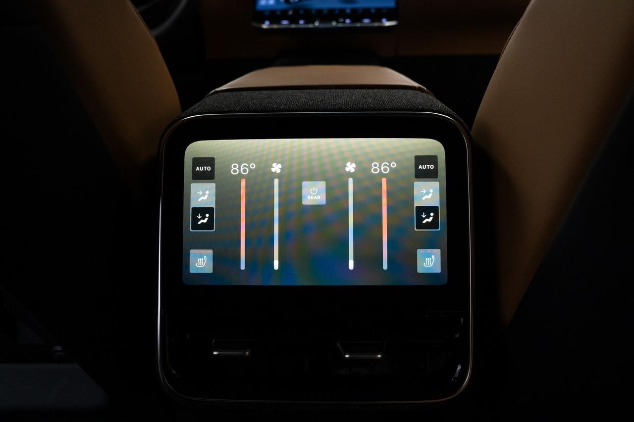 2026 Lucid Gravity Dream Edition 1 Owner Vented Seats 3rd Row Portland OR