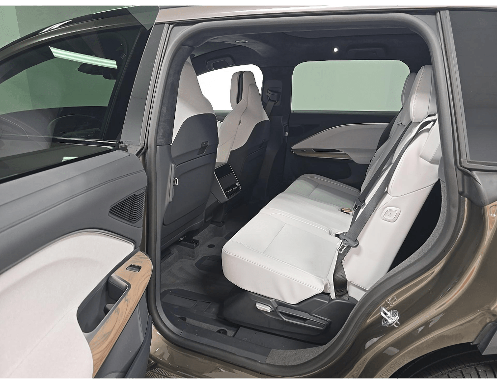 2026 Lucid Gravity Grand Touring Ventilated Massage Seats 3rd Row Seating Portland OR