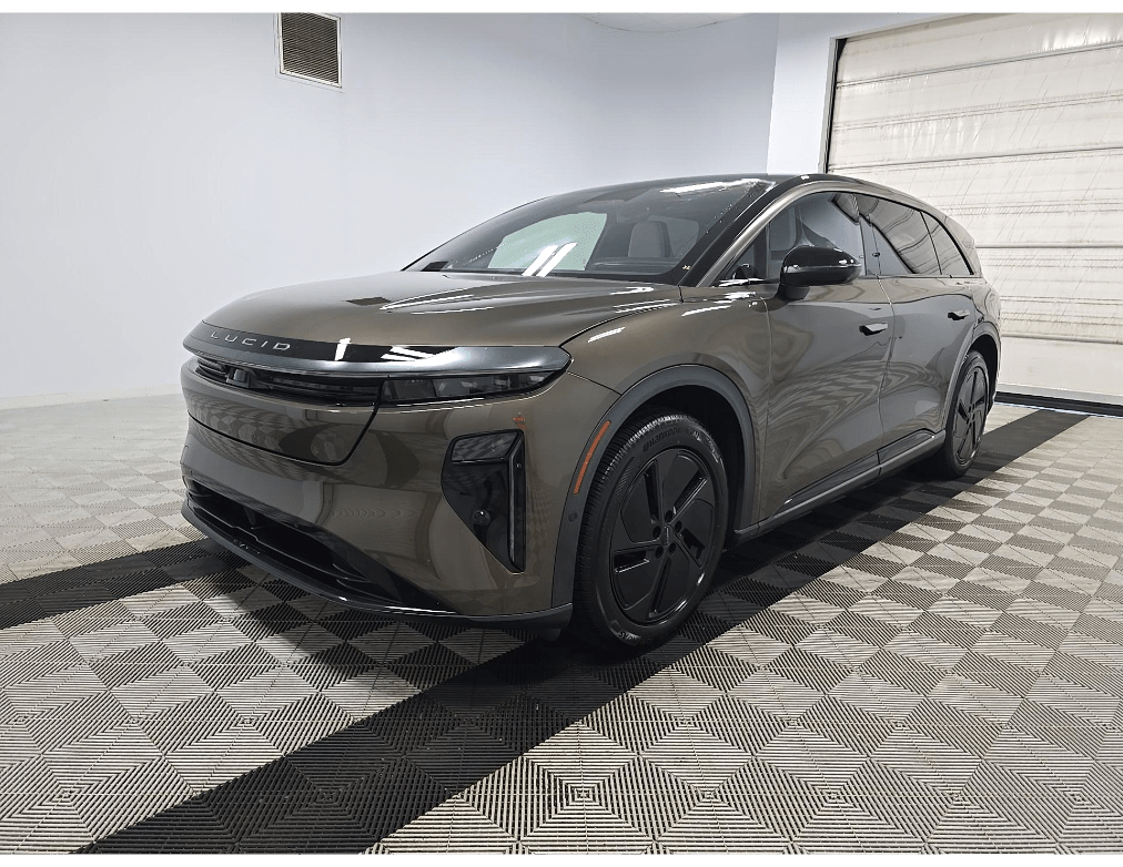 2026 Lucid Gravity Grand Touring Ventilated Massage Seats 3rd Row Seating Portland OR