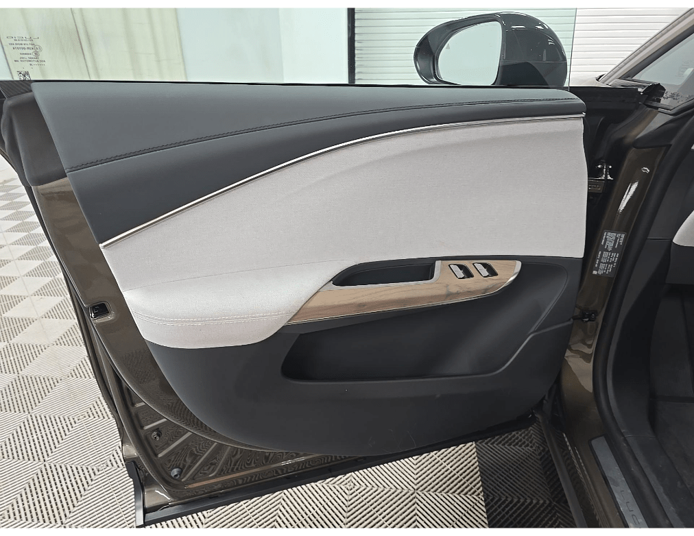 2026 Lucid Gravity Grand Touring Ventilated Massage Seats 3rd Row Seating Portland OR