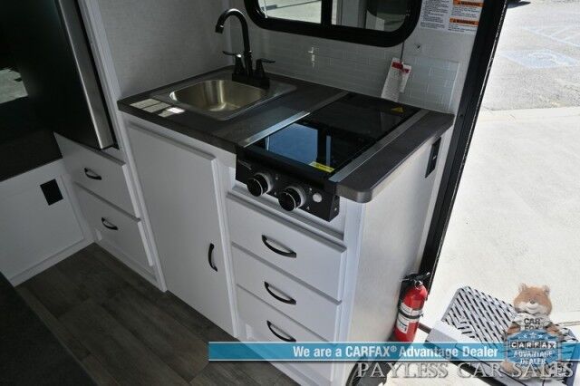 2026 MODERN BUGGY BIG BUGGY CB17 / Suburban Furnace / 13.5k BTU Rooftop AC / Stainless Steel Sink & Dual Burner Stove / 24 Inch Flat screen / Power Exterior Awning / 14 Inch Ground Clearance / All Terrain Tires / Tow Pkg / 3073lbs UVW Anchorage AK