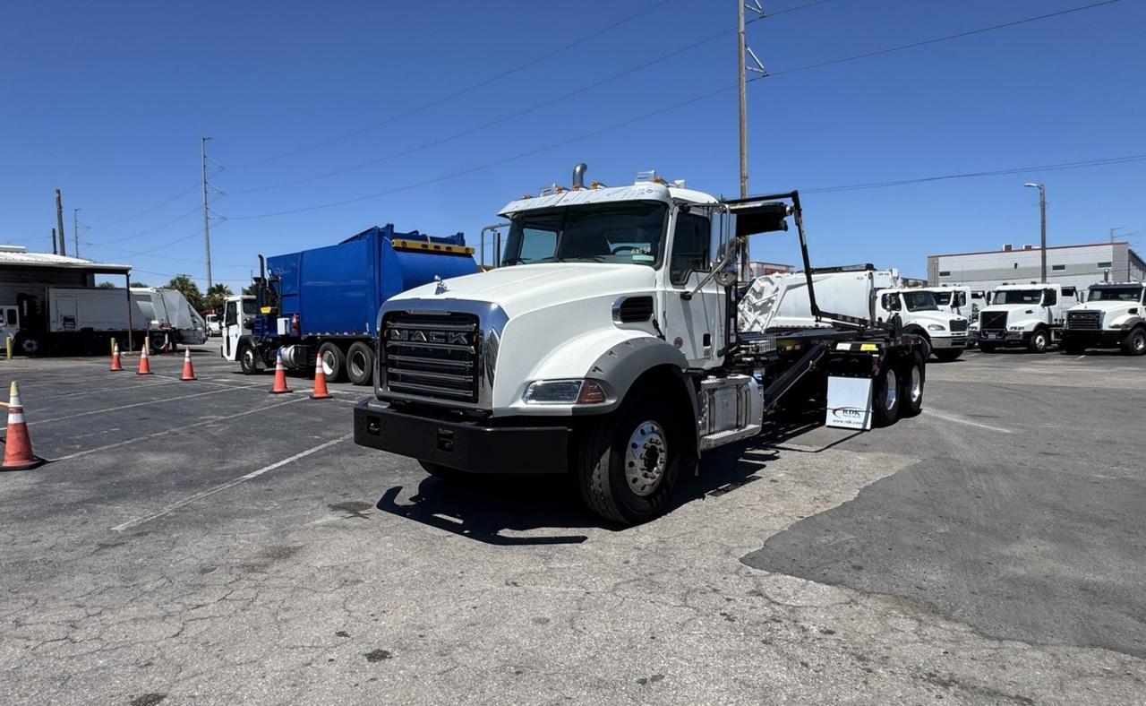 2026 Mack GR64B 60,000 lb. Pac-Mac Roll-off Hoist