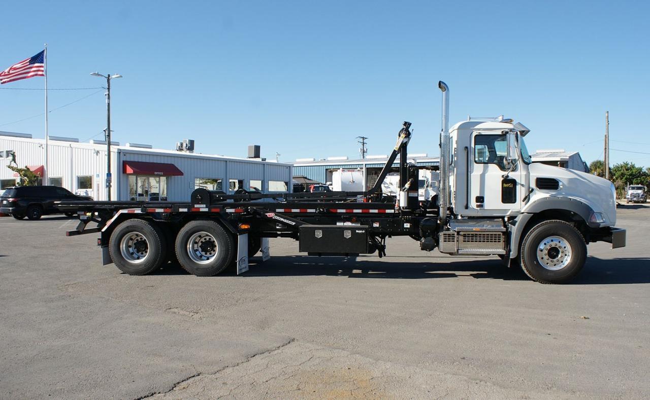 2026 Mack GR64B 60,000 lb. Pac-Mac Roll-off Hoist