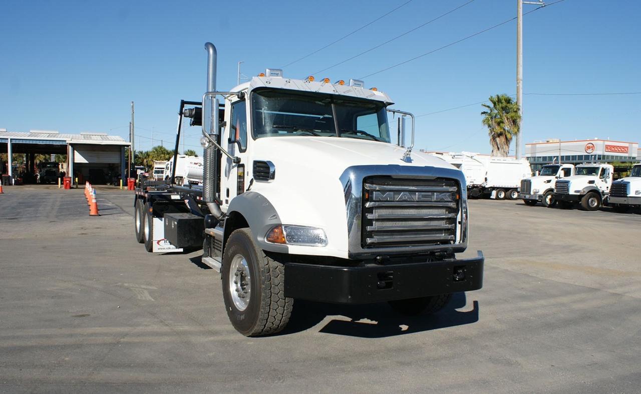 2026 Mack GR64B 60,000 lb. Pac-Mac Roll-off Hoist