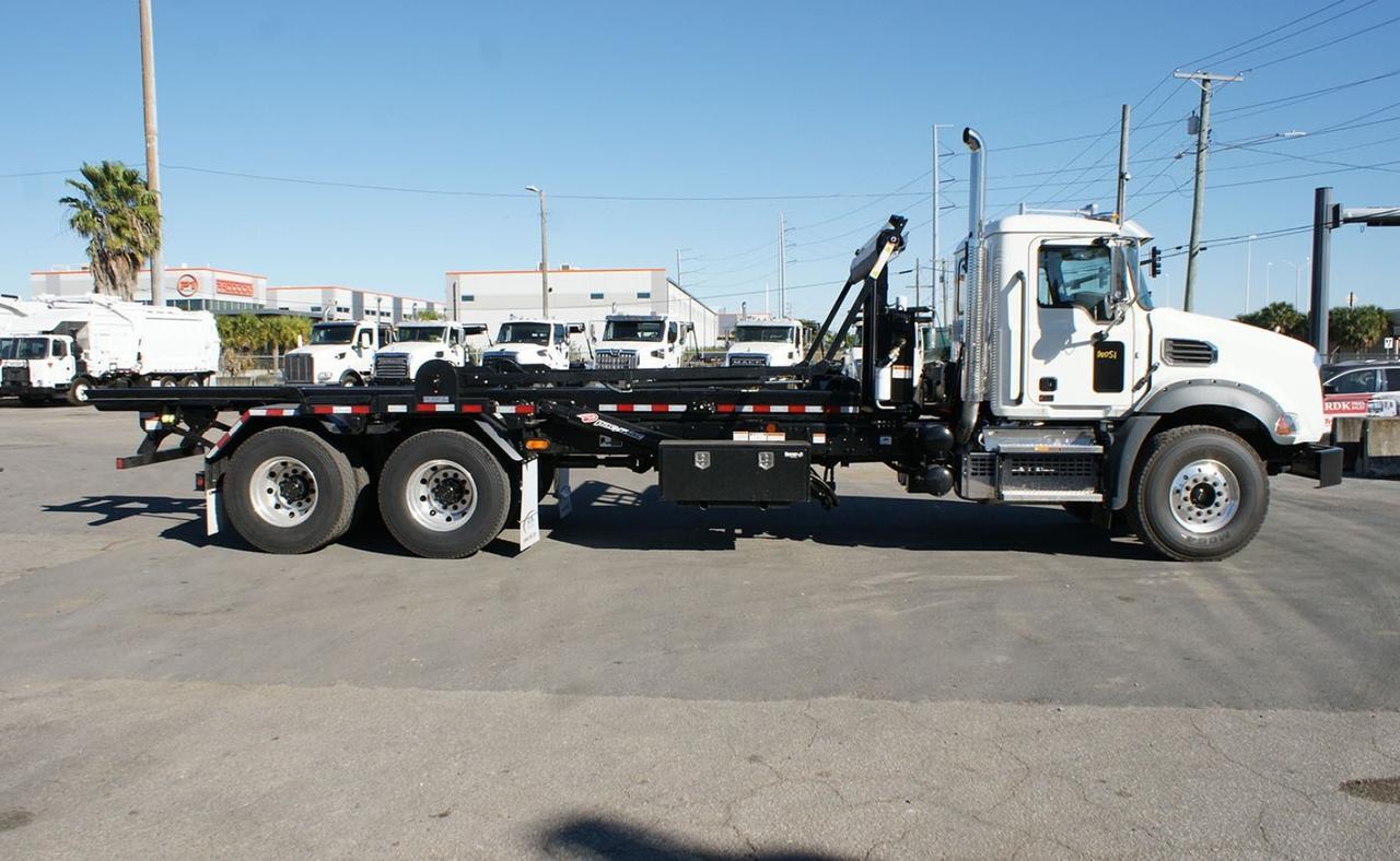2026 Mack GR64B 60,000 lb. Pac-Mac Roll-off Hoist