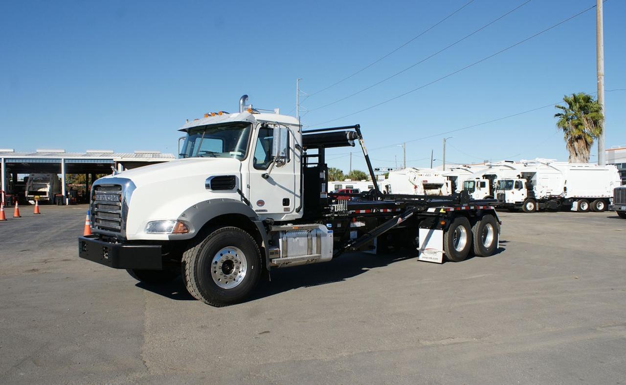 2026 Mack Granite 60,000 lb. Pac-Mac Roll-off Hoist Tampa FL