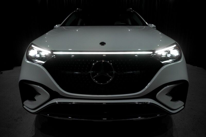 2026 Mercedes-Benz EQE 320 4MATIC&reg; SUV Peoria AZ