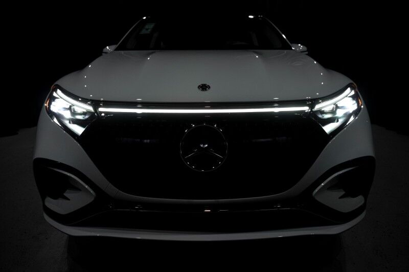 2026 Mercedes-Benz EQS 400 4MATIC&reg; SUV Peoria AZ