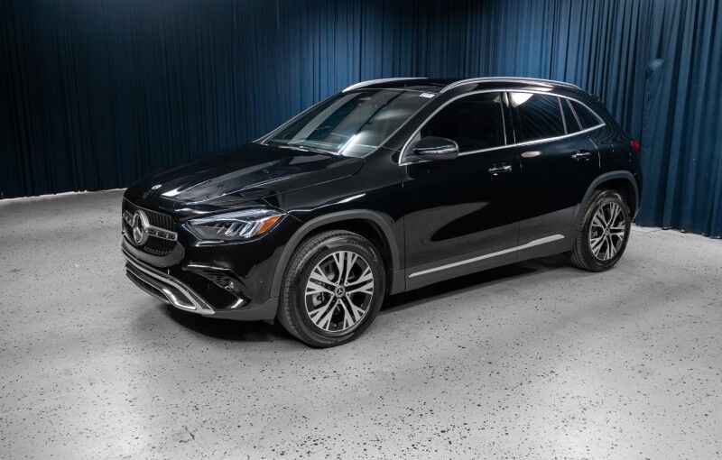 2025 Mercedes Benz GLB 250 photo 31