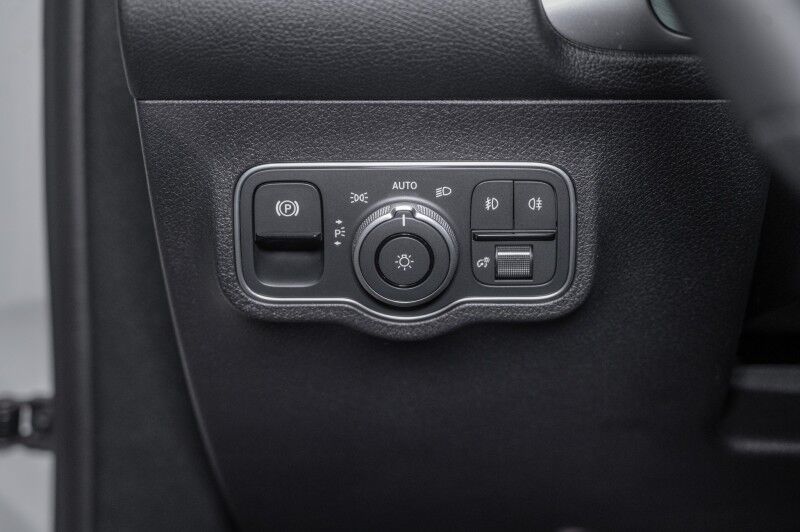 2026 Mercedes-Benz GLB 250 4MATIC&reg; SUV Irving TX