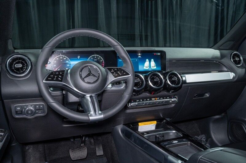 2026 Mercedes-Benz GLB 250 4MATIC&reg; SUV Irving TX