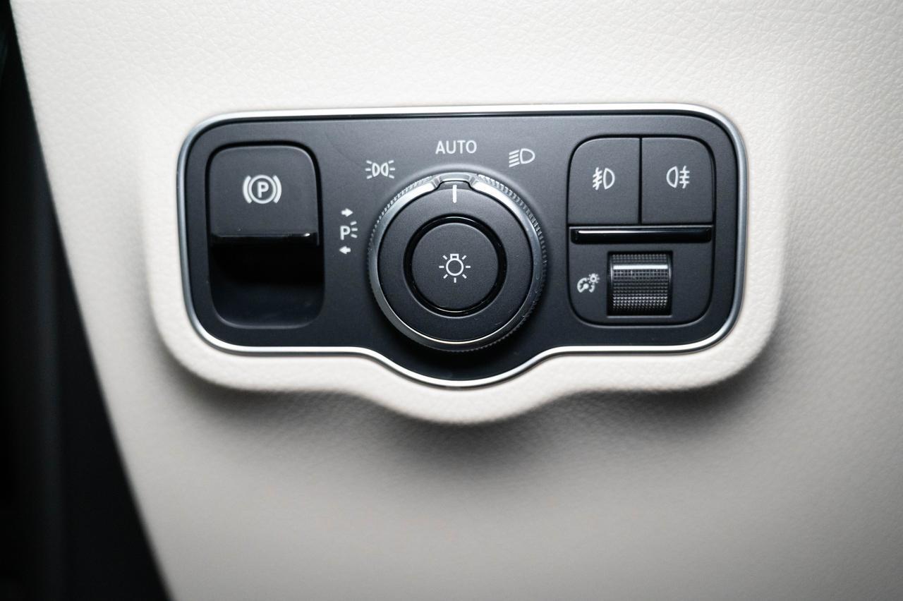 2026 Mercedes-Benz GLB 250 4MATIC&reg; SUV Scottsdale AZ