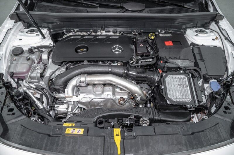 2026 Mercedes Benz GLB 250 photo 20