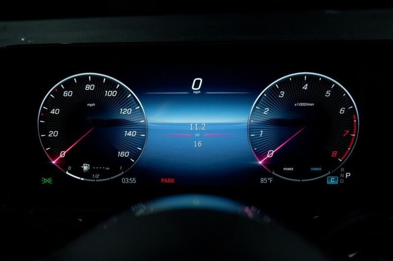 2026 Mercedes Benz GLB 250 photo 19