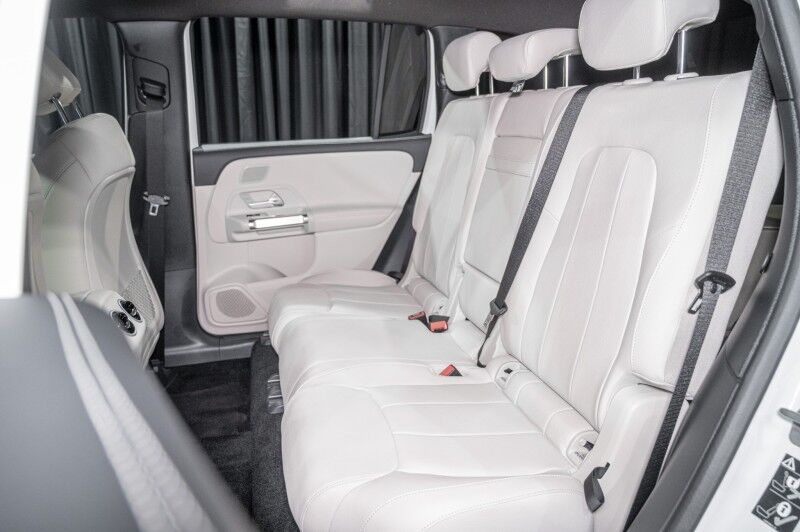 2026 Mercedes Benz GLB 250 photo 11